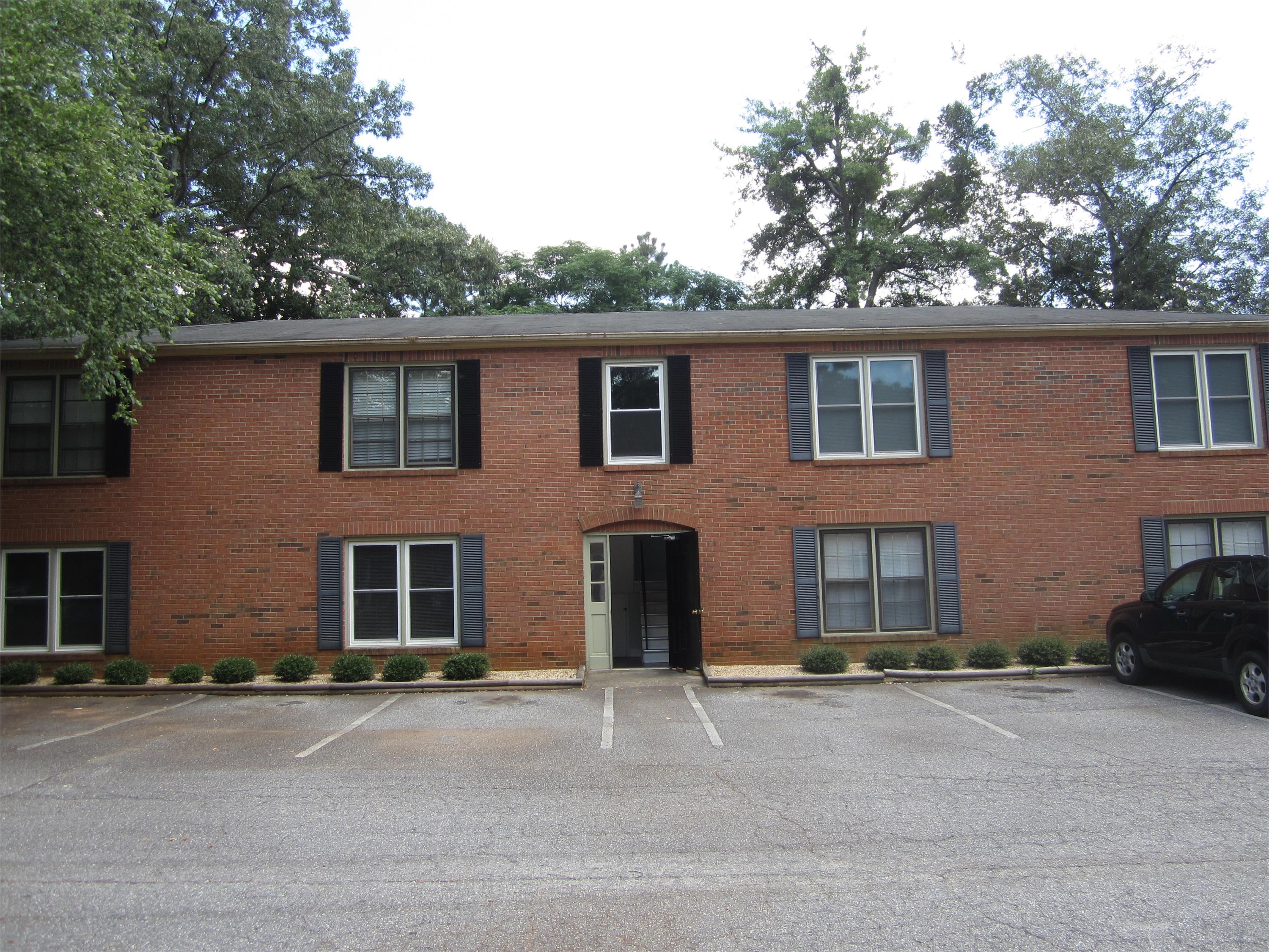 1692 Barnett Shoals Rd - Apt. 4