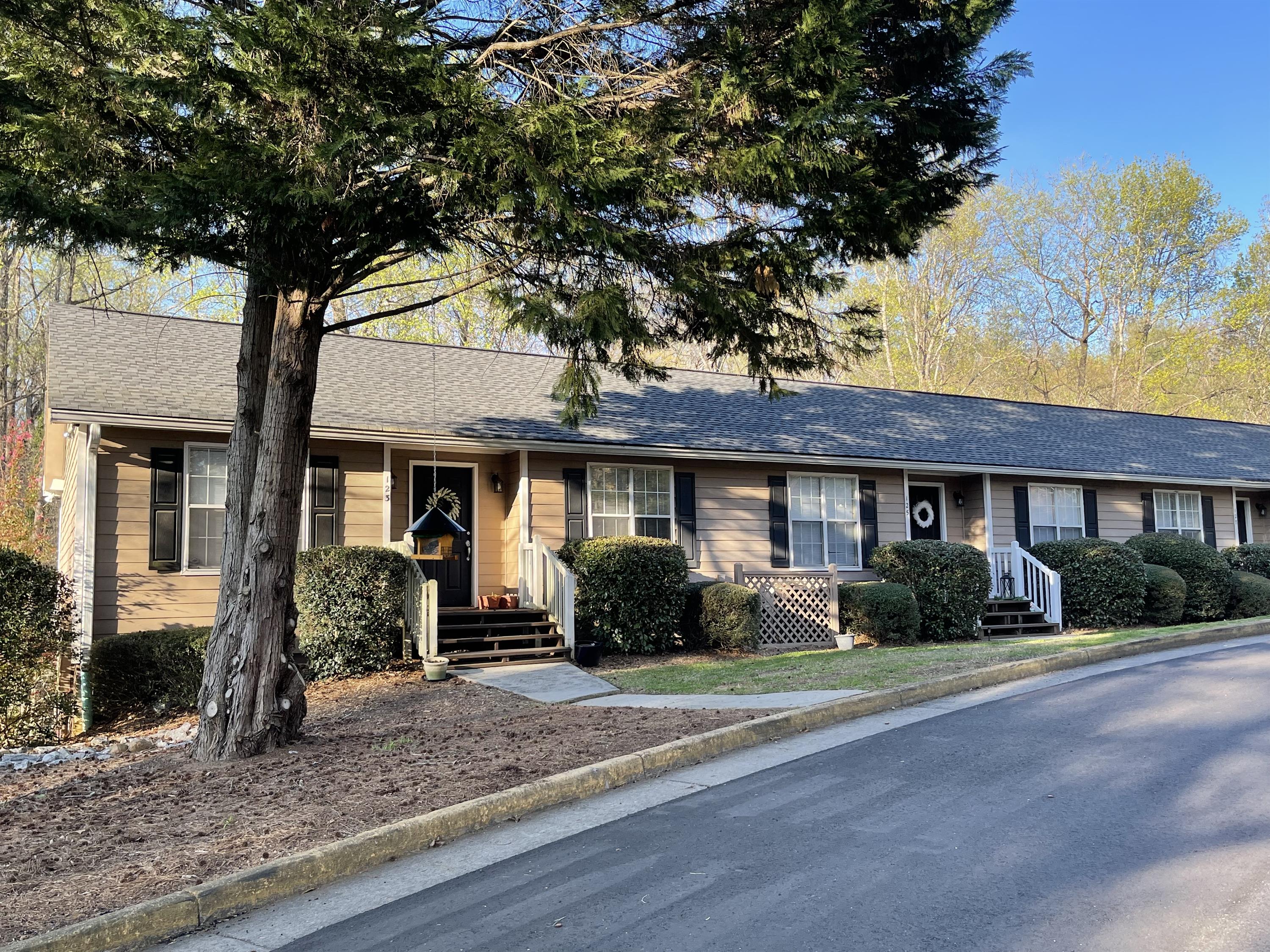 127 Jolly Lane